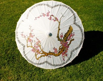 Paper Parasol. Paper Umbrella. Vintage. Pink Cherry Blossoms. Accent Scalloped Trim.
