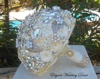 CUSTOM BROOCH BOUQUET- Elegant Vintage Ivory Brooch Bouquet, Brooch Bouquet, Broche Bouquet, Broach Bouquet, Bouquet, Ivory Bouquet, Vintage