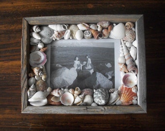 Reclaimed Wood Seashell Encrusted Picture Frame / Coastal Cottage Shell Beach Photo Home Decor
