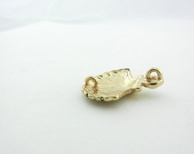 Small Double Link Shell with Antique Gold-tone Pearl Charm