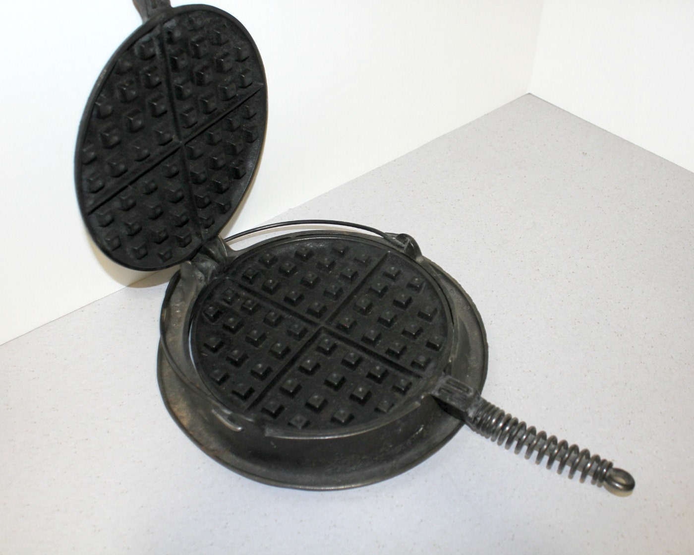 Antique Wards Waffle Iron Cast Metal 1925 Patent