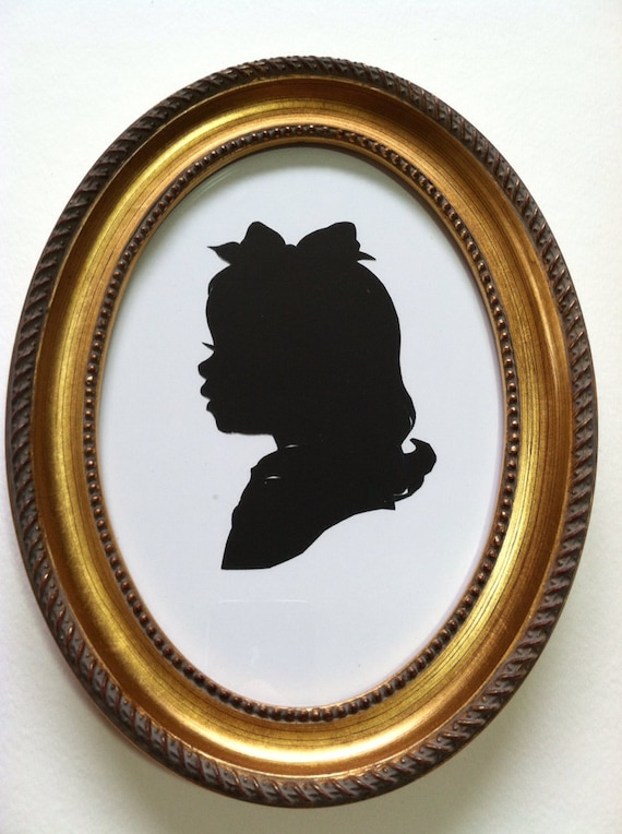 5x7 inch Gold Oval Wood Frame for Silhouettes