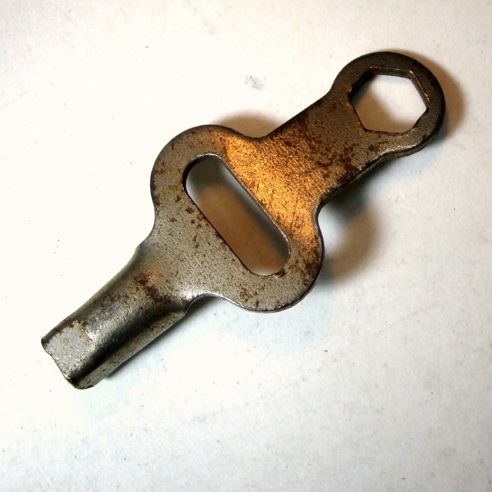 Metal Roller Skate KeyVintage 1950s Foxed by VintageStarrBeads