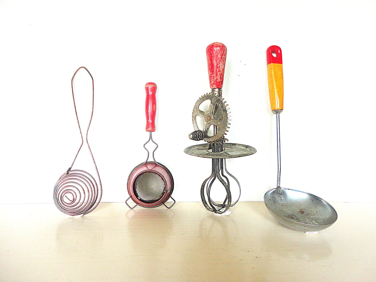 1950’s Retro Kitchen Utensils Haute Juice