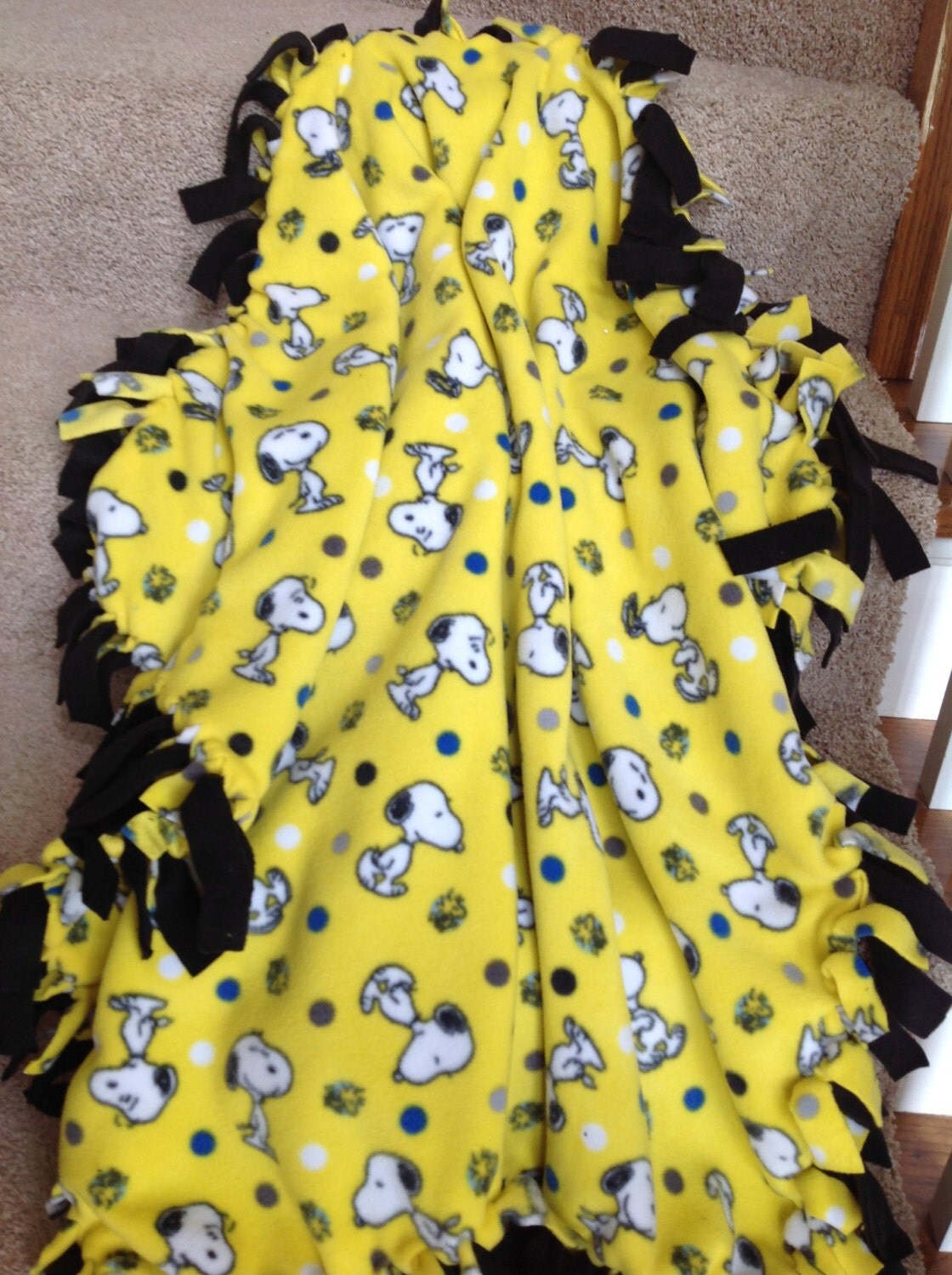 Snoopy Peanuts fleece tie blanket/throw 55x58