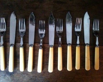 Vintage English silver plated fish dining cutlery set 6 forks and 5 knifes circa 1940's / English Shop