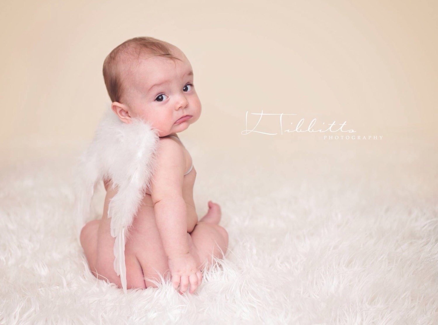 Фотосессия младенца по месяцам ангел
