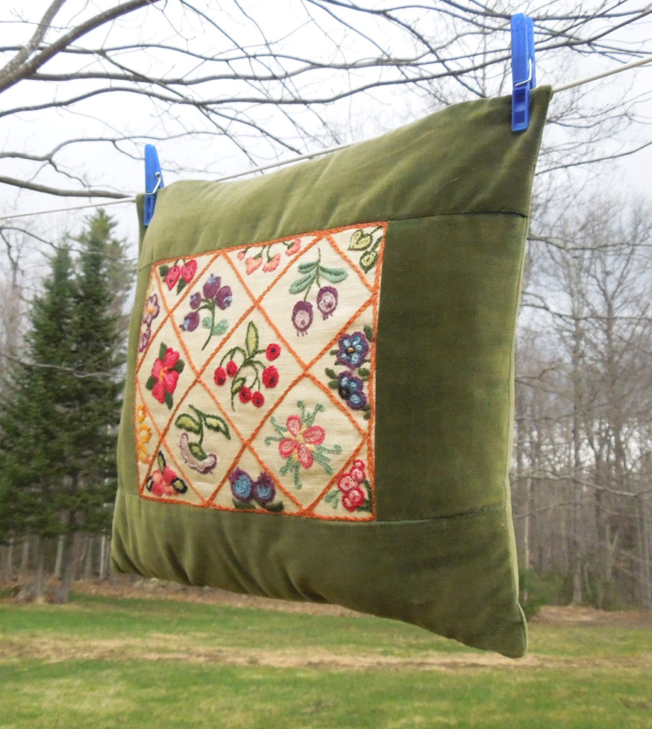 SALE Beautiful moss green throw pillow cover with colorful