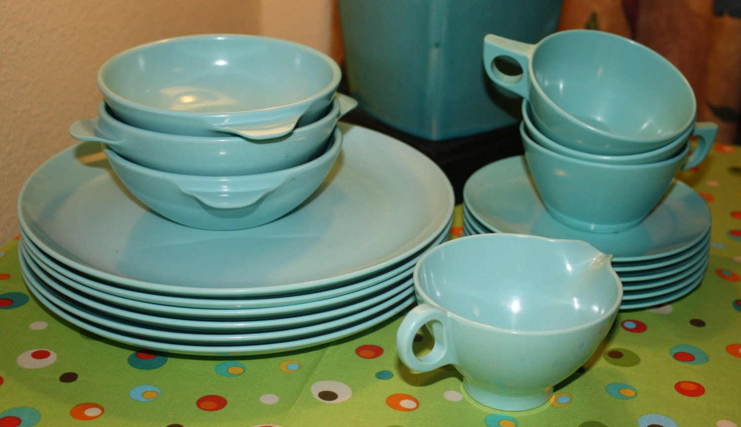 Turquoise Melamine / Melmac Dinnerware Collection 19 Pieces