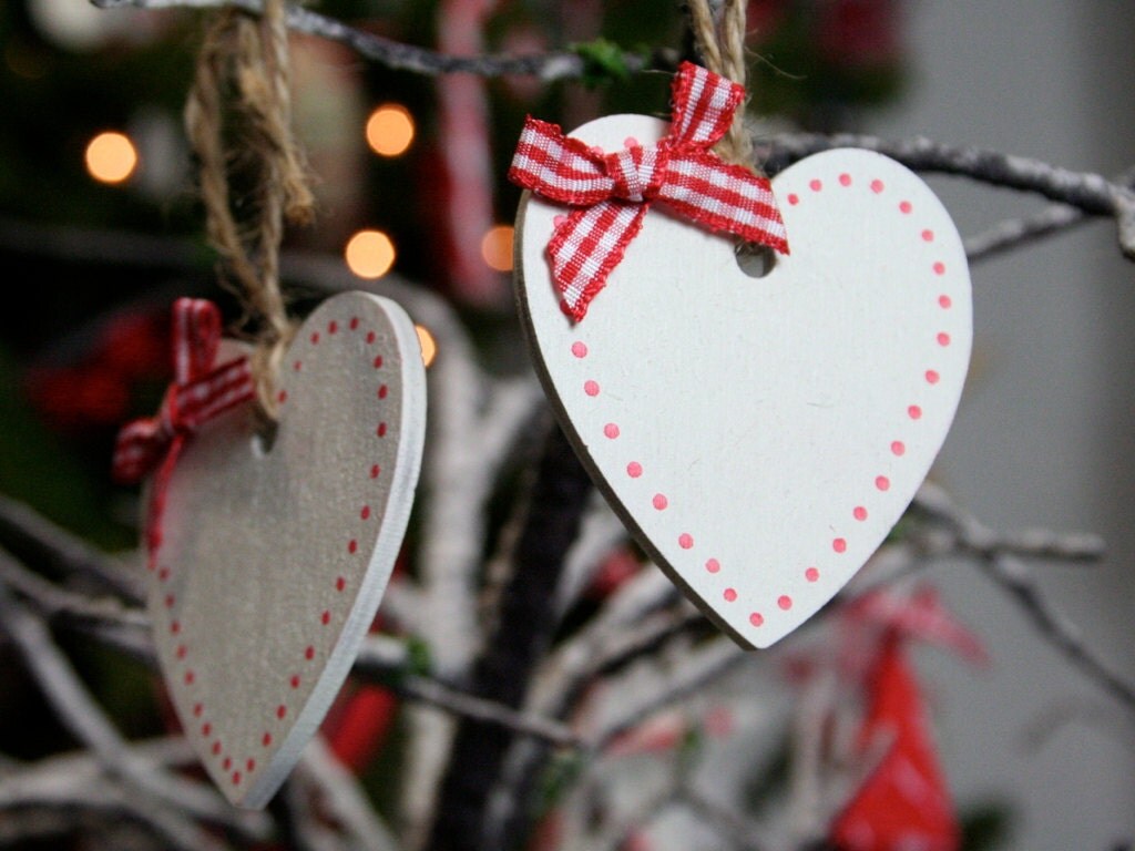 Wooden Hearts Handmade White Decorations with Gingham Bows, Lazercut, Craft, Christmas, 6 Pack, 6cm