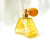 Vintage DeVilbiss Art Deco Perfume Atomizer Flashed Glass Golden Yellow Floral Medallion - Lucite Star Spray Guard Decorative