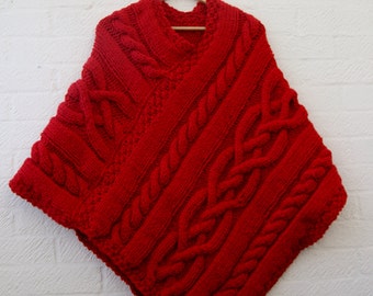 Chunky knit Merino wool Poncho in Scarlet red/ Women Poncho/ Knitted Poncho/valentine's day gift