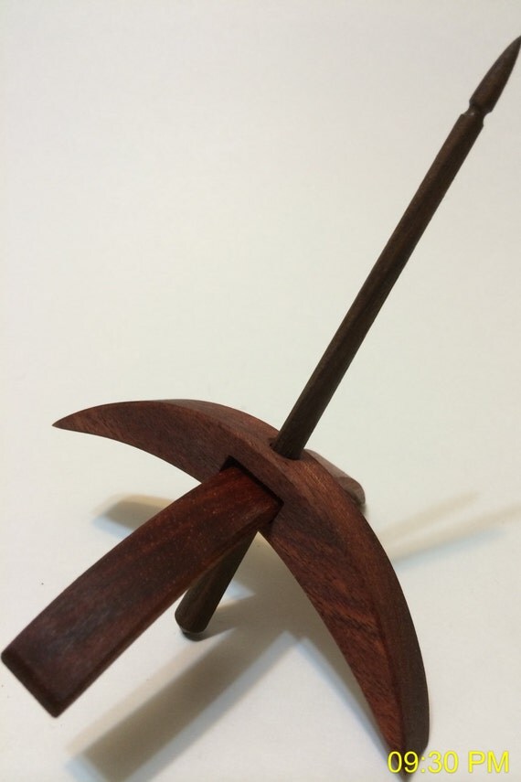 Turkish drop spindle medium Bloodwood with Walnut shaft