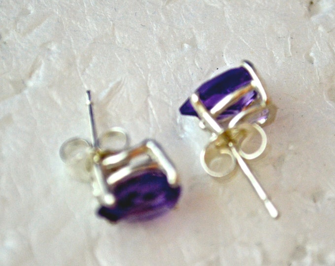 Amethyst Stud Earrings, 8x5 Pear, Natural, Set in Steling Silver E596