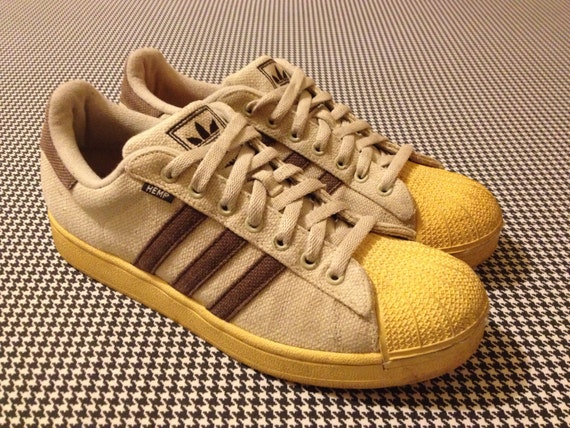 tan shell toe adidas