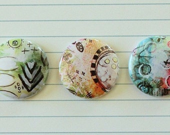 3 badges 1 "Mixed Media (design Neija Zeugme)