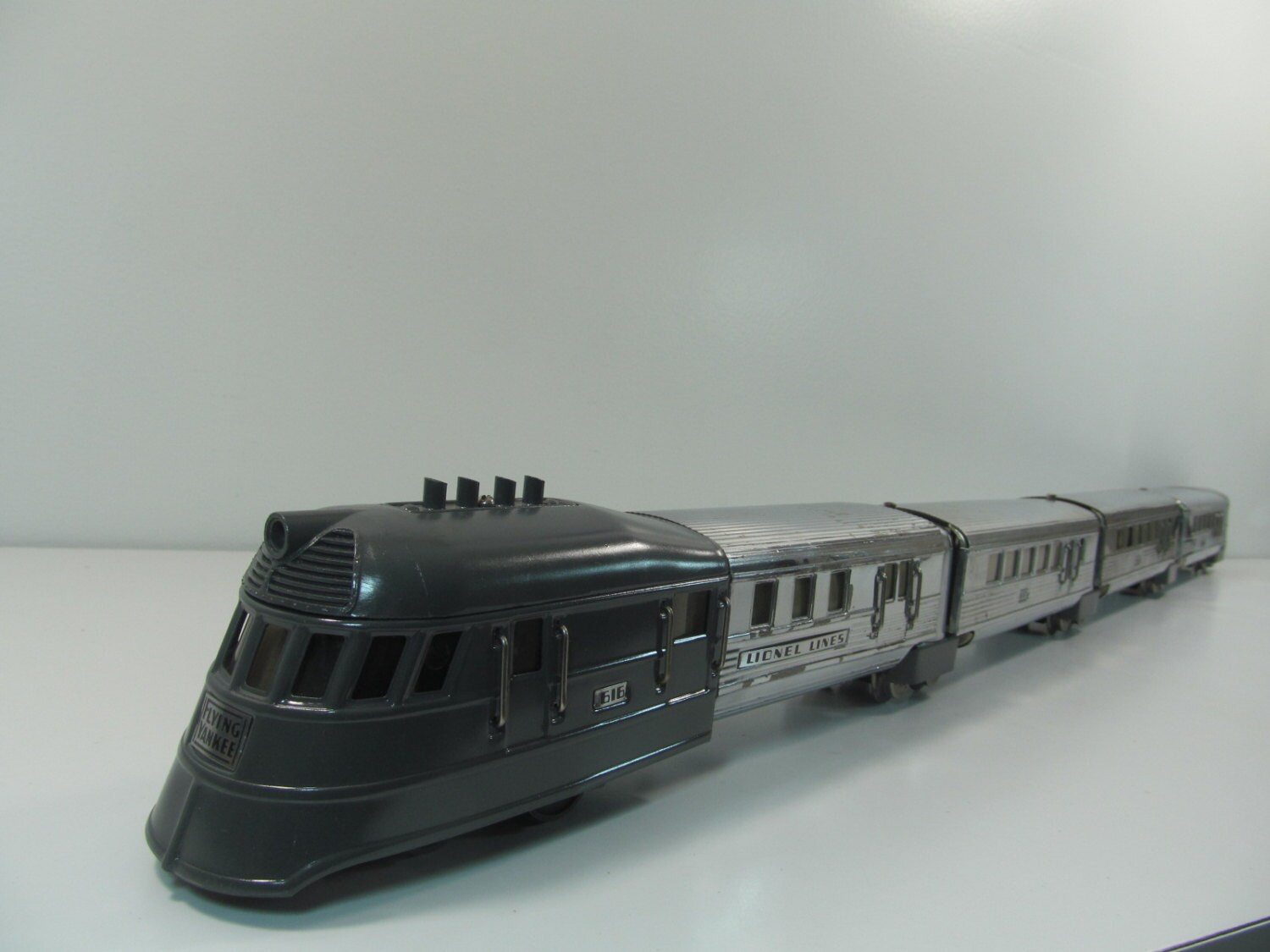 Lionel Flying Yankee Train Set from 1935-1941 O Scale