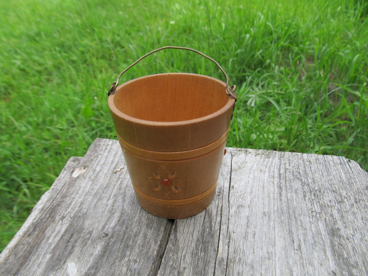 Vintage wooden bucket small wooden decorative pot with amber