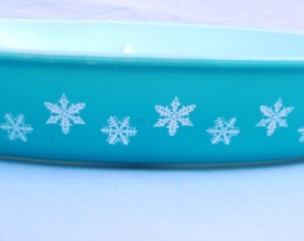 Vintage Pyrex Blue partitioned Serving Dish with Snowflakes