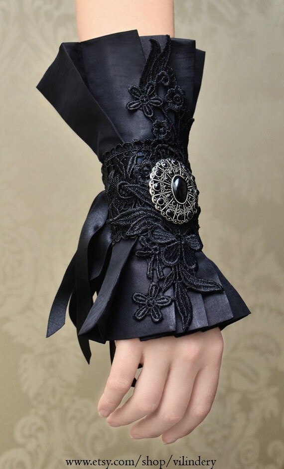Beautiful Gothic Victorian Cuff Bracelet Lolita Vampire