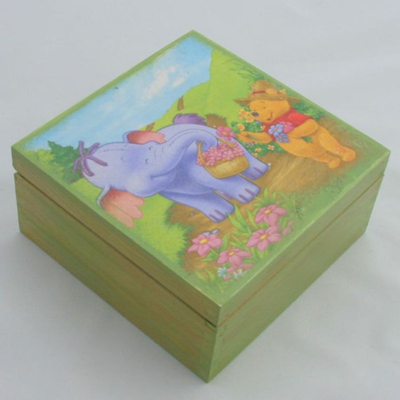 winnie the pooh wooden toy box