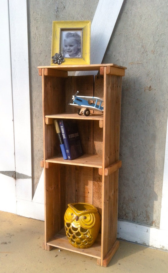Rustic Primitive bookshelf made from reclaimed pallet lumber
