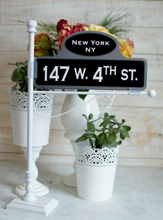 Street sign post table number holder