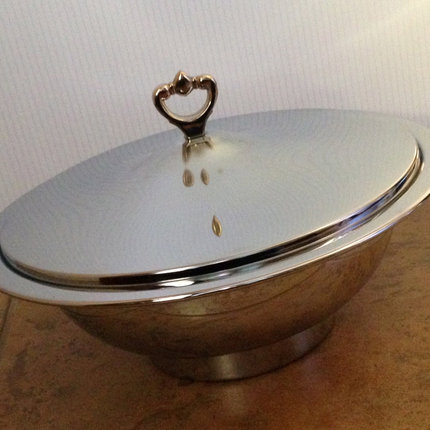 Vintage serving dish with cover Haute Juice