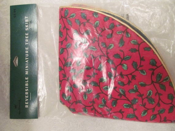 hallmark miniature christmas tree skirt new by gardrunner77 hallmark miniature christmas tree skirt new by gardrunner77