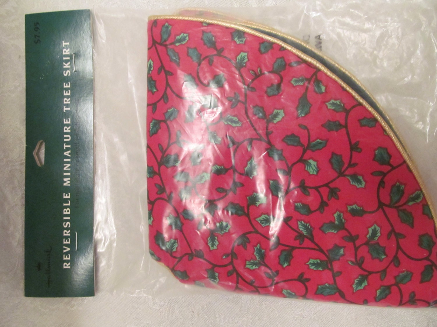 hallmark miniature christmas tree skirt new by gardrunner77 hallmark miniature christmas tree skirt new by gardrunner77