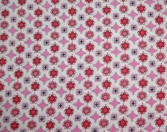 Fabric Traditions Pink & Magenta Flowers Fabric 245