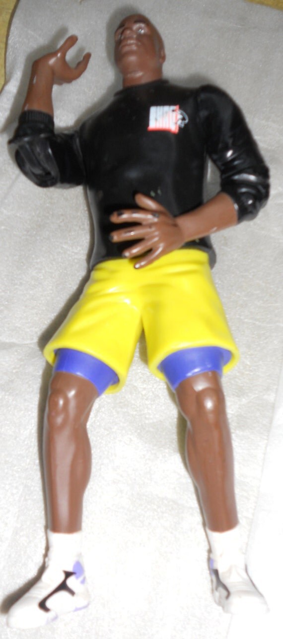 shaq pop figure