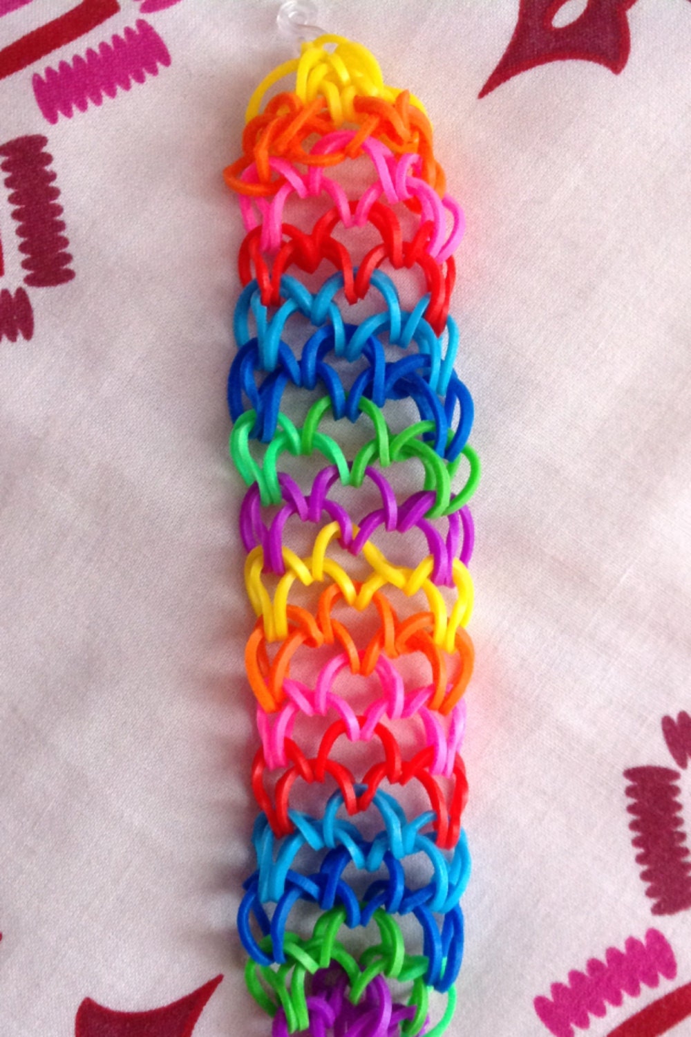 Colourful Dragon Scale Loom Band/Bracelet by KuchiMuchi91 on Etsy