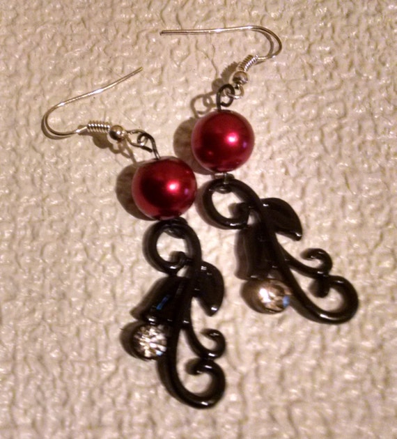 Items similar to USC Gamecock Red and Black Dangling Beaded Earrings on