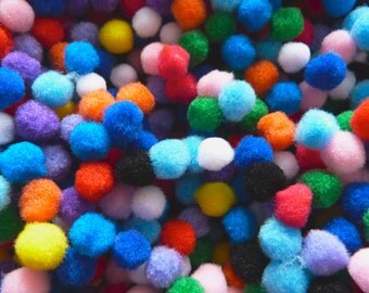 100 x 10mm Pom Poms