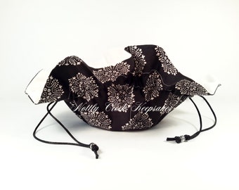 Drawstring Jewelry Pouch / Bridesmaid Gift / Travel Bag / Jewelry Organizer /Cosmetics / Black and Creme Design/ You Choose the Inside Color
