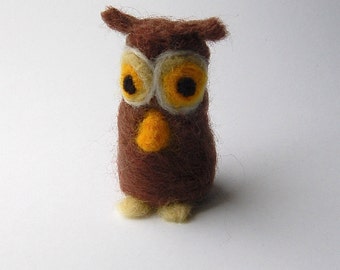 Felted owl, miniature owl figure, needle felted pocket animal, small brown owl, toy owl,ornament for decoration
