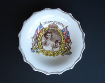 1950s Queen Elizabeth II Coronation Pin Dish Plate Marcus Adams Royal Photographer