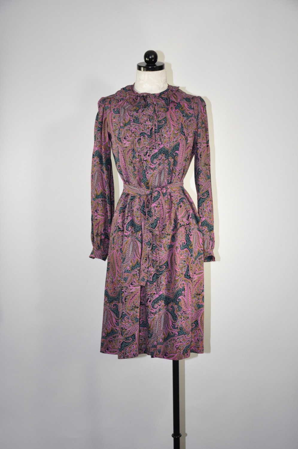 70s paisley rayon dress / 1970s long sleeve shirtdress