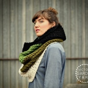 Ombré Cowl Scarf in Moss