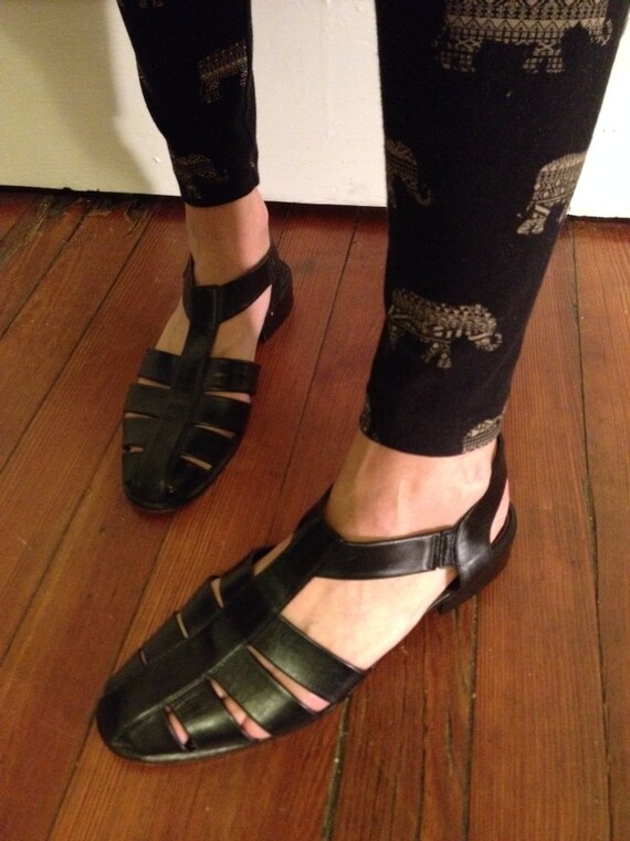 Vintage 90s black leather sandal shoes