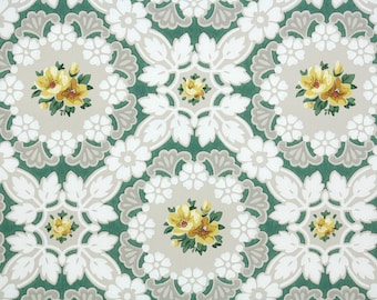 1940s Vintage Wallpaper by the Yard - Floral Wallpaper with Yellow Roses on White Doilies