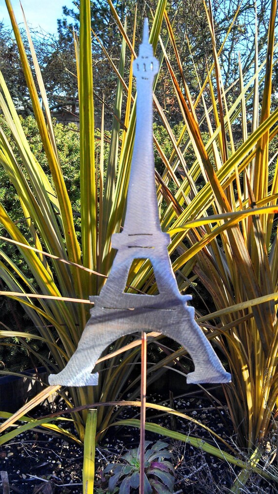 Eiffel Tower Metal Lawn Ornament Yard Art Garden Outdoor Patio
