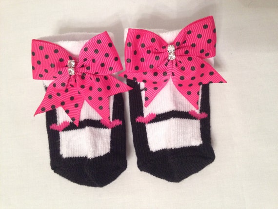 Baby girl socks with bows Baby Headbands & Hair Bows - Top Quality; We have a large variety of headbands and hair bows for both newborns and children. As well as tutus, dresses and more – all made with care for your baby girl.