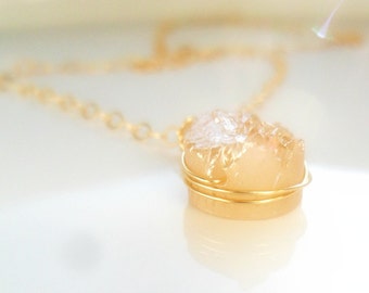 Druzy peach quartz wire wrapped Pendant / dainty romantic necklace, bridesmaid gift, trendy spring summer simple everyday modern necklace