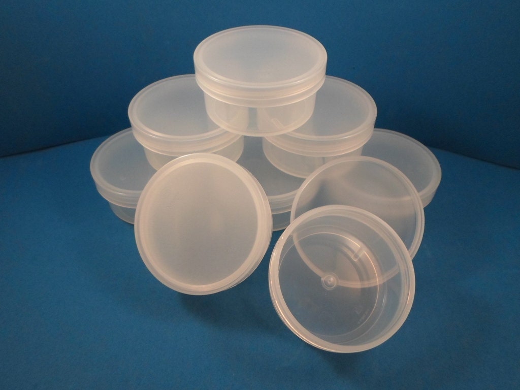 Natural Plastic Low Profile Jars With Screw On Lids 8 Sets