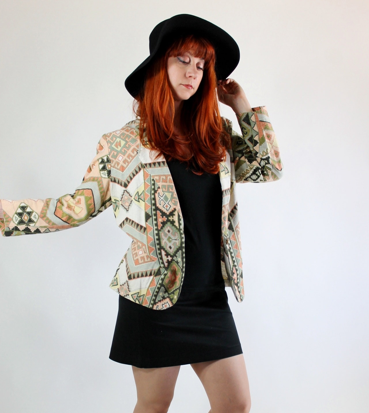 Vintage 1980s Tribal Print Jacket. Blazer. Earthtones. Bold Print. Southwestern. Boho. Vacation. Travel. Summer