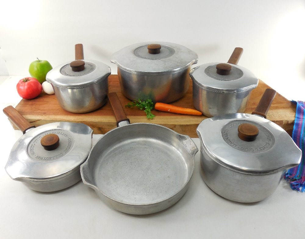 11 Pc. Cookware Set GHC Magnalite Country Collection Pots