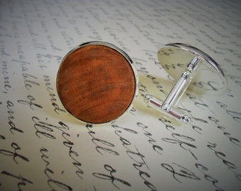 REAL WOOD CUFFLINKS / Rustic Wedding / Country Wedding / Groomsmen Gift / Carpenter Gift / Choice of Color / Unique Gift / Wooden Cuff Links
