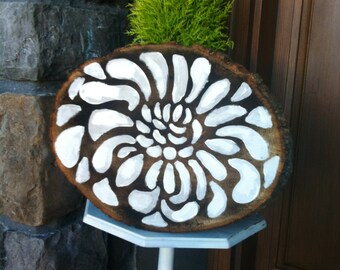 Large Wood Slice Wall Art, White Painted Flower, Nature Art, Rustc Wedding, Rustic Home Decor